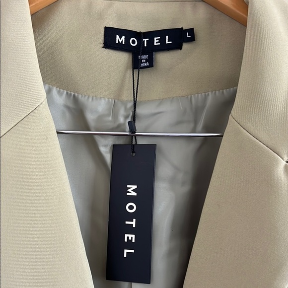 Motel Rocks Women's Green Blazer Jacket - Picture 3 of 7